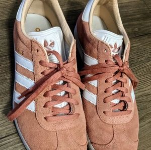 Adidas Gazelle Tennis shoes